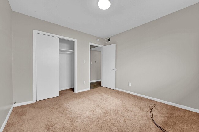 Building Photo - 3225 Avenue S