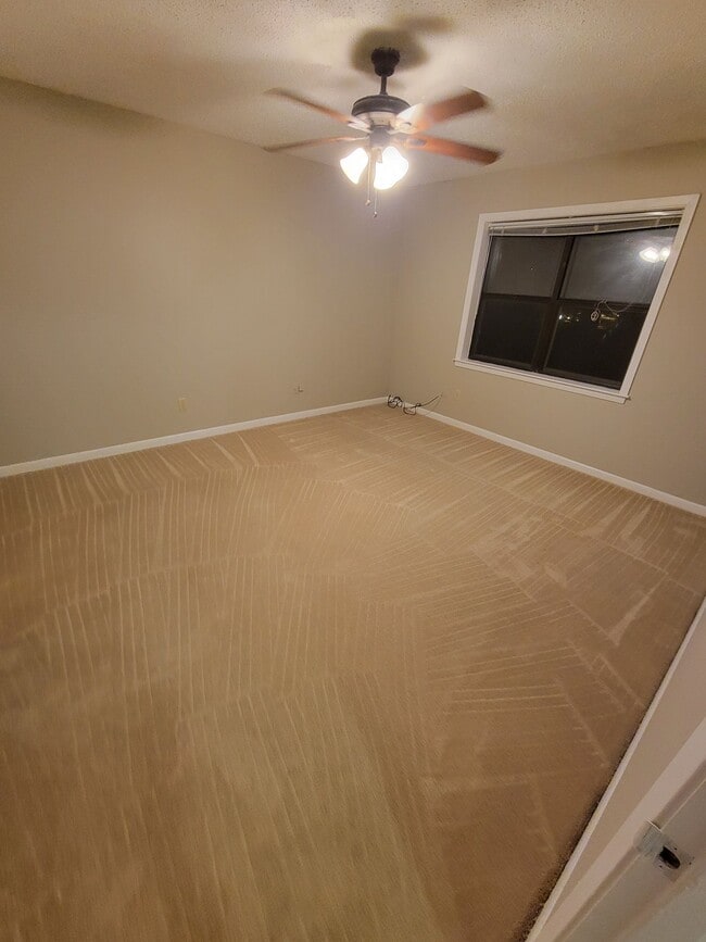 Building Photo - 6719 Fossil Creek Rd