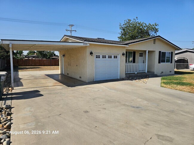 Building Photo - 1553 E Stockham Ave