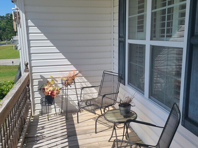 Building Photo - 3 bedroom/2 bath home Holly Ridge - Sages Ridge