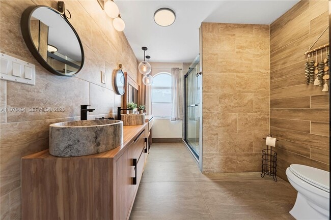 Building Photo - 547 NW 157th Ln