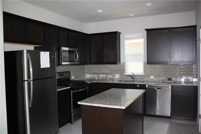 Building Photo - 1042 Sand Post Pl