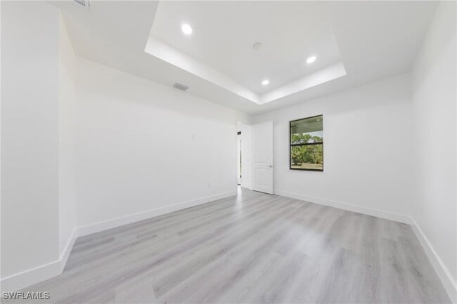 Building Photo - 714 Anaconda Ave S