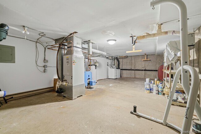 Building Photo - 39 Weathervane Dr