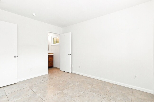 Building Photo - 7400 Pennington Way