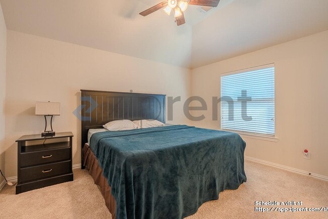 Building Photo - 27115 Downing Park Blvd