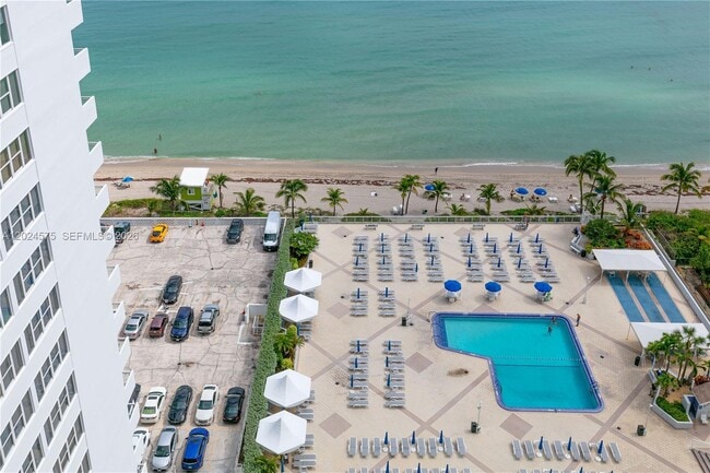 Building Photo - 2030 S Ocean Dr