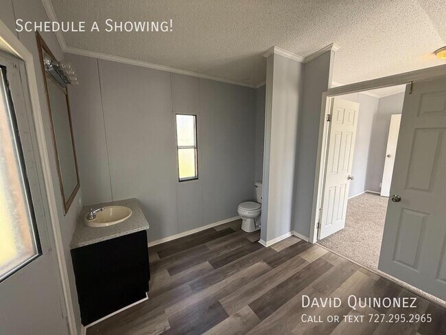 Building Photo - 5609 Lesteele-