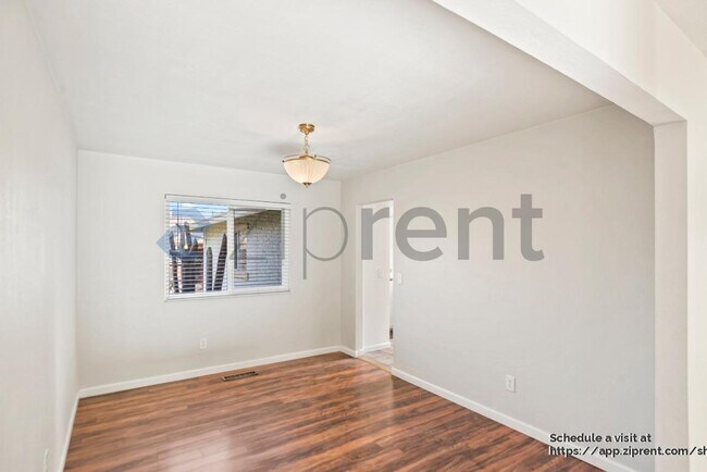 Building Photo - 808 Tremont Ct