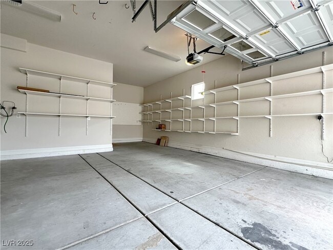 Building Photo - 2745 Borthwick Ave