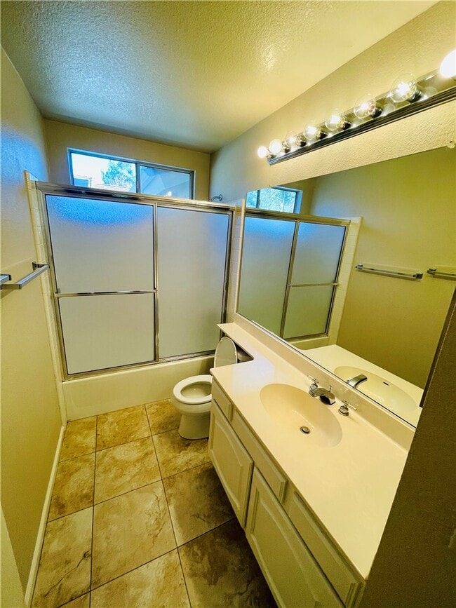 Building Photo - 25472 Day Lily Dr