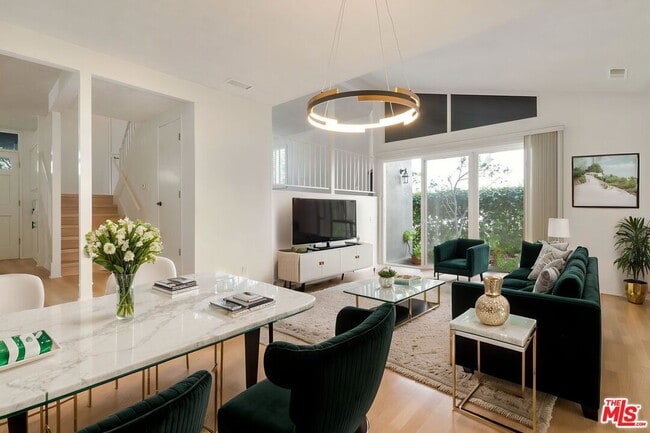 Primary Photo - 1134 23rd St