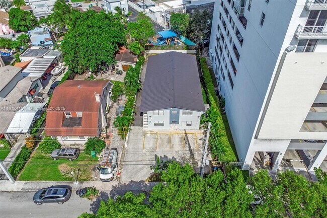 Building Photo - 43 Glen Royal Pkwy