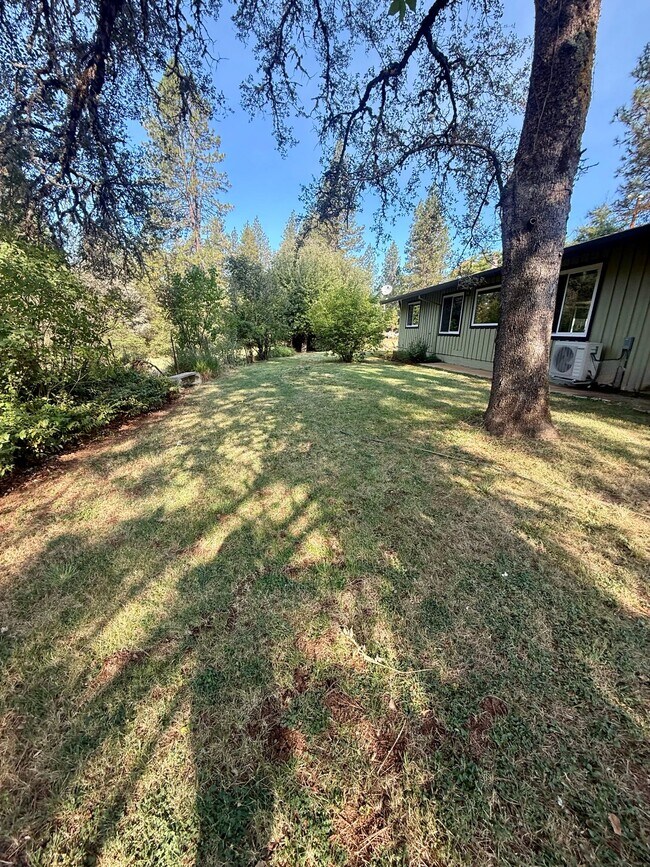 Building Photo - 10070 Garesio Ranch Rd