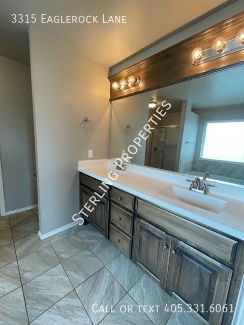 Building Photo - 3315 Eaglerock Ln