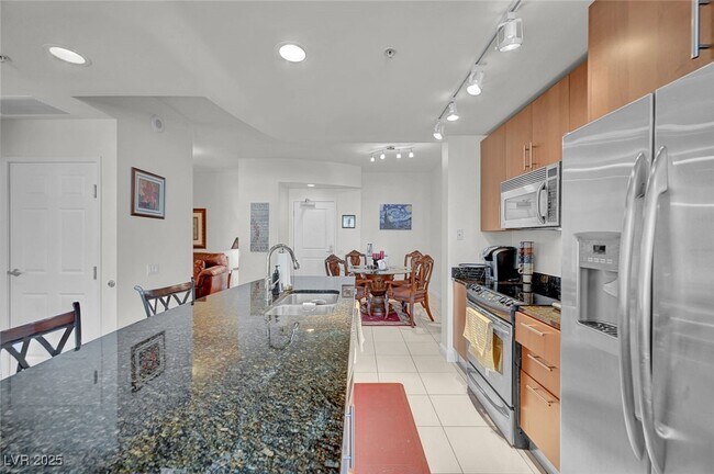 Building Photo - 200 W Sahara Ave
