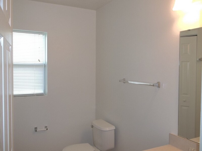 Building Photo - 1745 Strathmore Cir