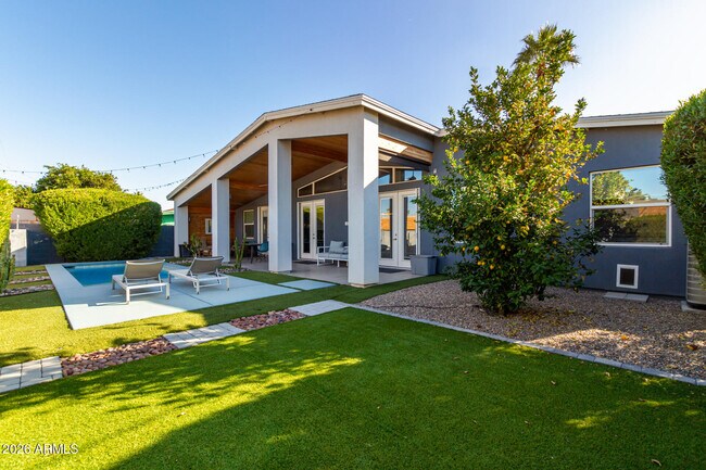 Building Photo - 8302 E Heatherbrae Ave