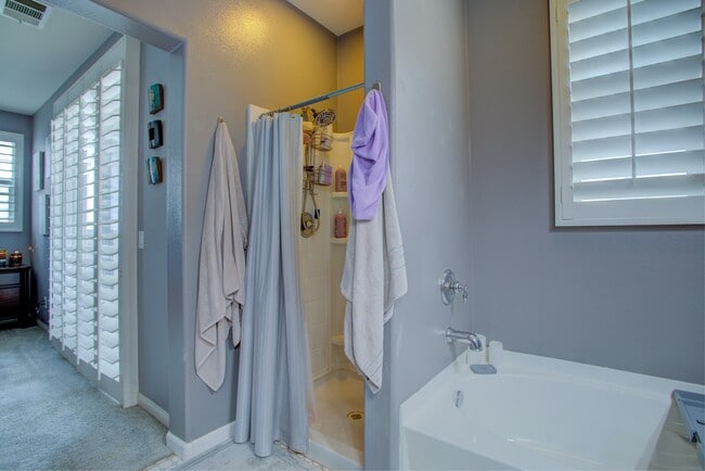 Building Photo - 825 Harbor Cliff Way, Unit 265