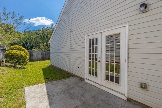 Building Photo - 2375 Lexington Ln