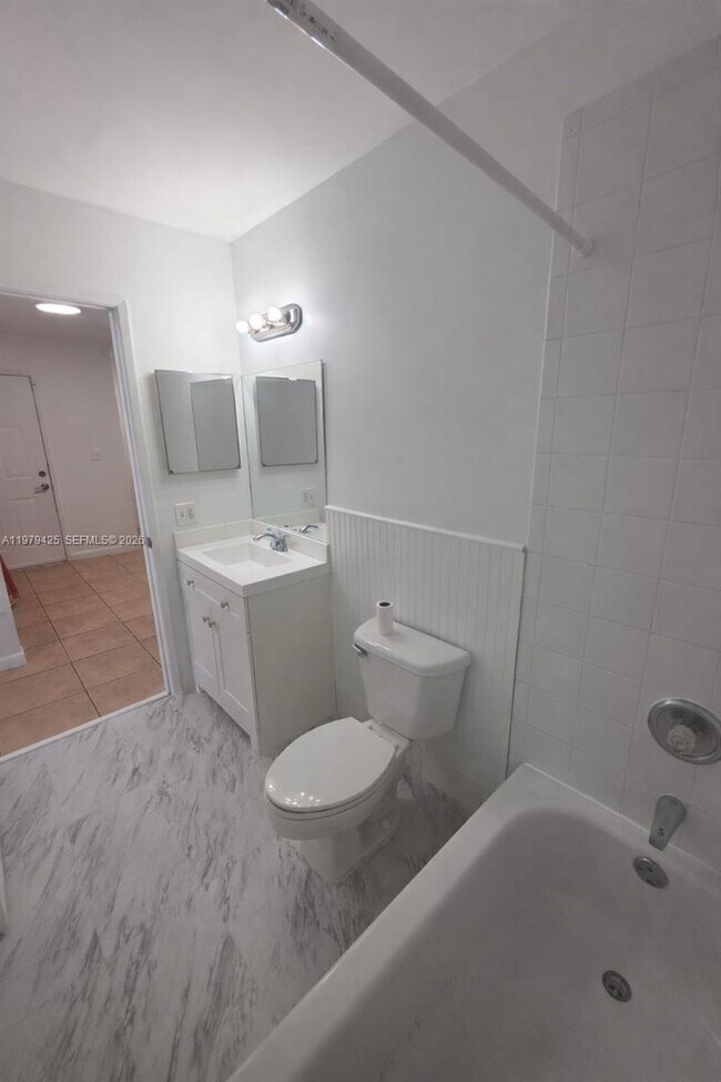 Building Photo - 15761 SW 137th Ave