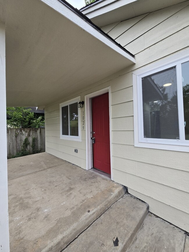 Building Photo - 1029 N New York Ave