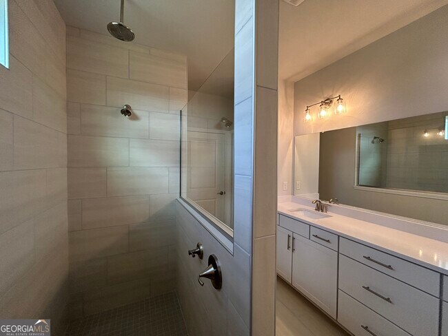 Building Photo - 473 Bandon Wy