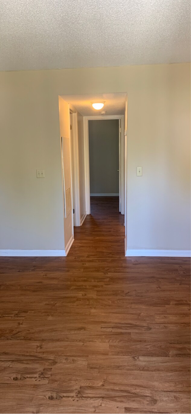Building Photo - 5470 Shattalon Dr