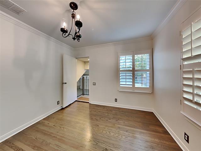 Building Photo - 8902 Redondo Dr