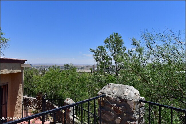 Building Photo - 3212 Canyon Point Ln