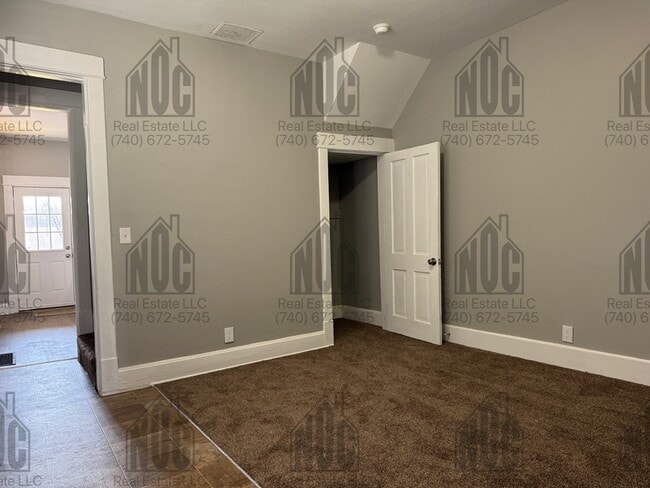 Building Photo - 440-440 Locust St