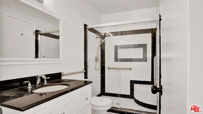 Building Photo - 263 E Sierra Madre Blvd