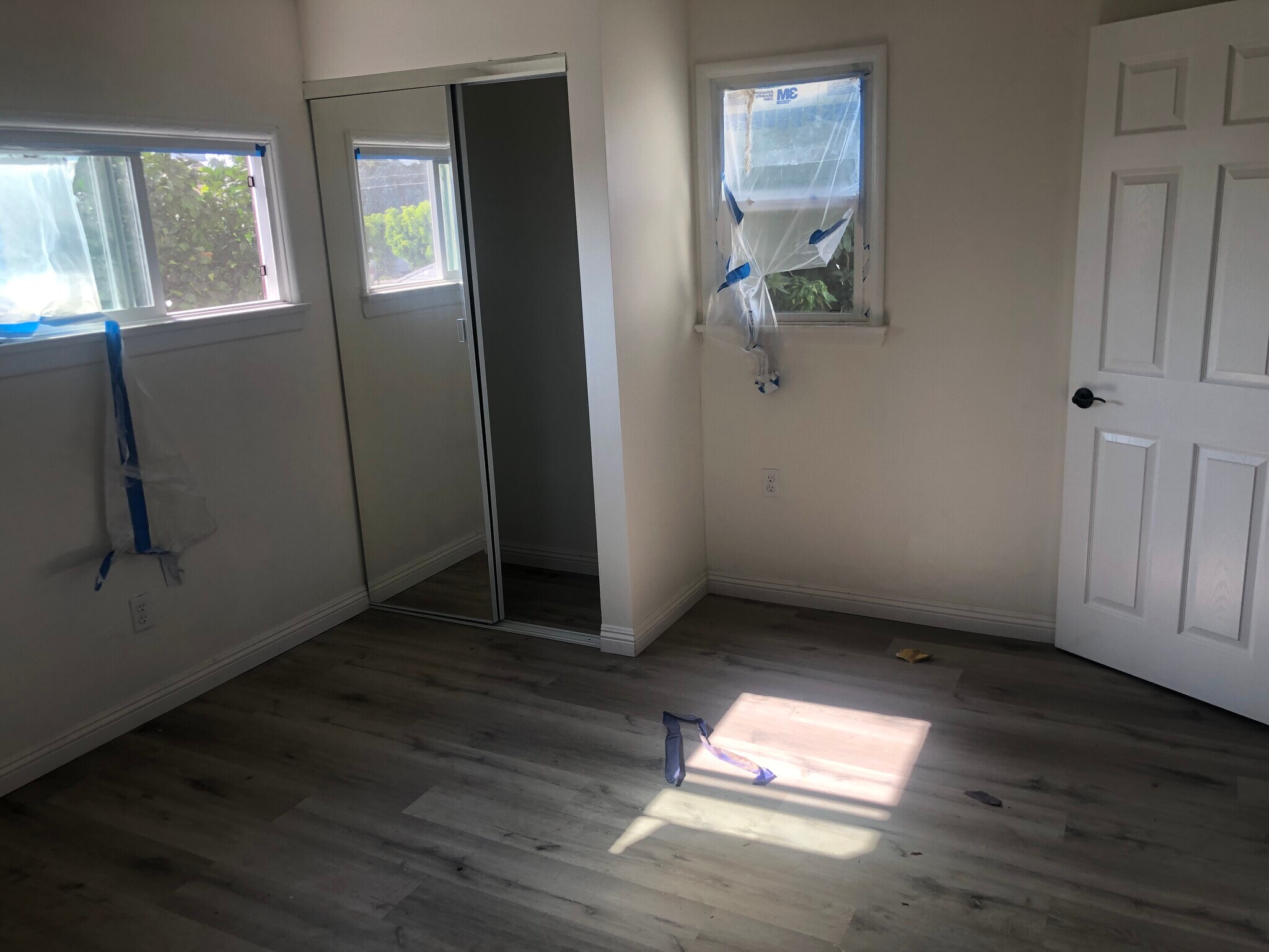 Building Photo - 4719 S Gramercy Pl