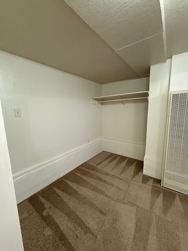 Building Photo - 720 Beaver St