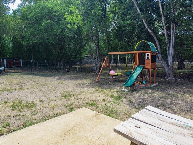 Building Photo - 1335 Belvin St