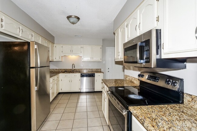 Building Photo - 8139 Creek Way Cove