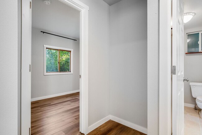 Building Photo - Charming 1 BD 1 BA cottage nestled on a be...