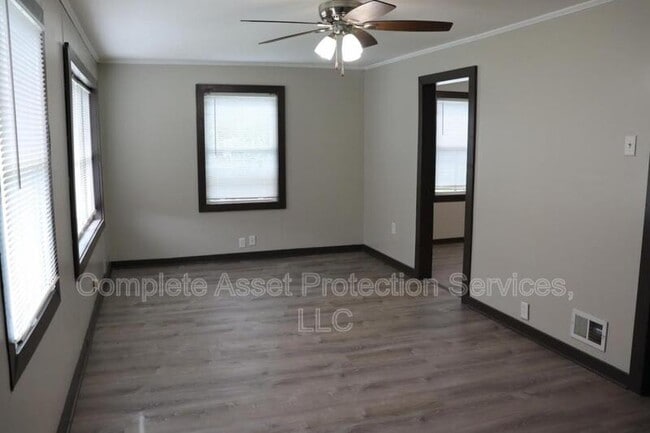 Building Photo - 5416 Mulberry Ave