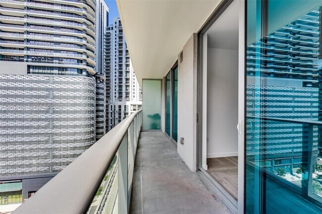 Building Photo - 1100 S Miami Ave