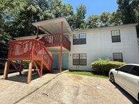 Building Photo - Upstairs Pointe East unit available now!!!