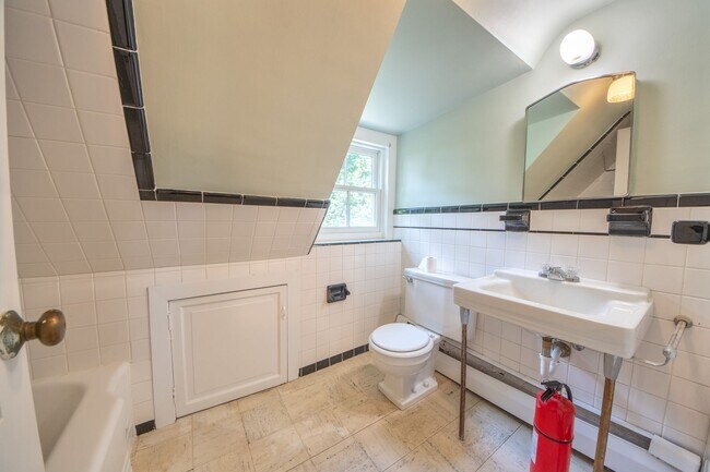 Building Photo - UNIQUE OFFERING-HISTORIC CAPE COD ON URBAN...
