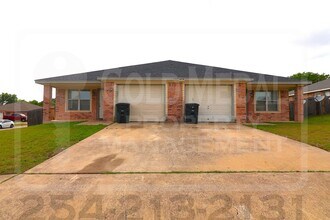 Building Photo - 4109 Elms Run Cir