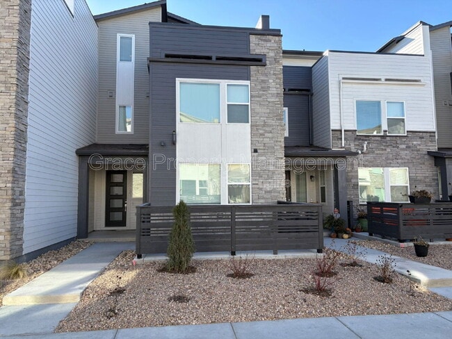 Building Photo - 2657 W 68th Pl