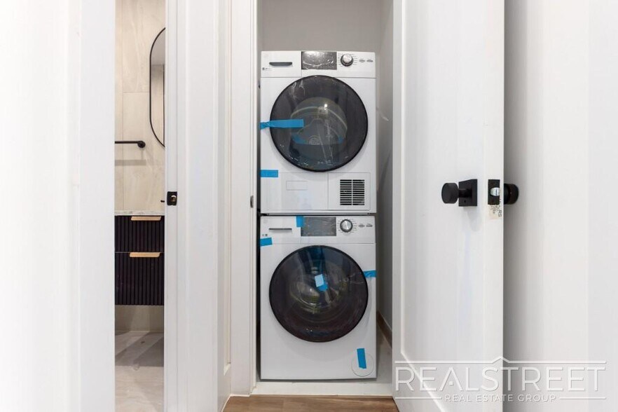 Building Photo - Brand New Residences with Modern Finishes ...