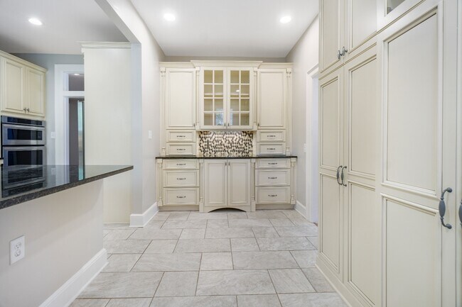 Building Photo - 1253 Magnolia Curve