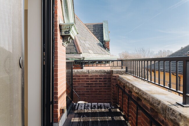 Building Photo - 2228 N Kedzie Blvd