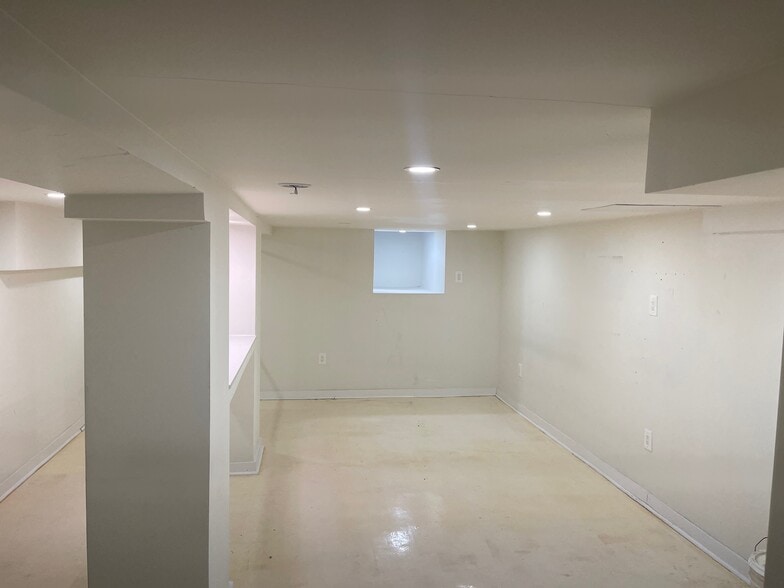 Building Photo - 852 Park Pl