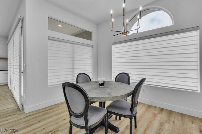 Building Photo - 9513 Villa Ridge Dr