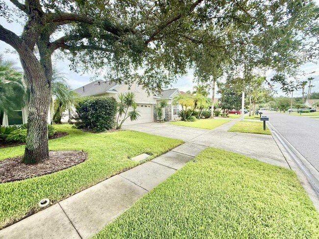 Building Photo - 9512 Greenpointe Dr