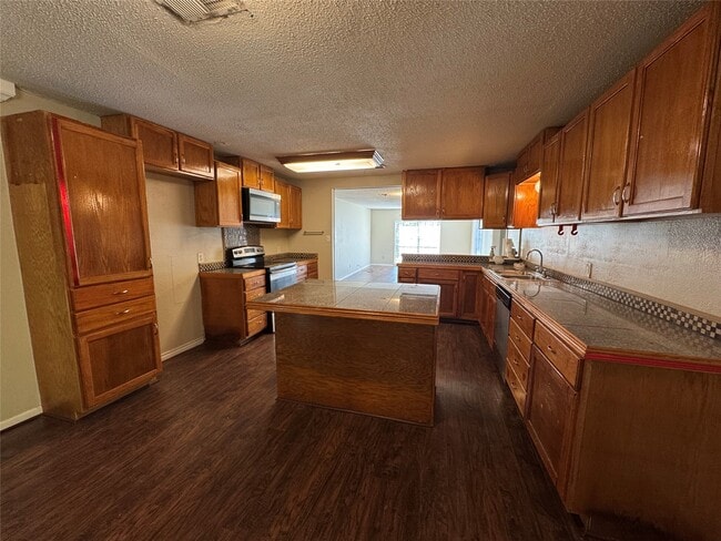 Building Photo - 1113 Cora St